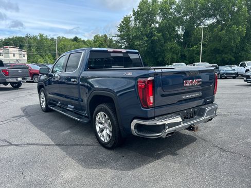 Used 2021 GMC Sierra 1500 SLT w/ SLT Convenience Package AWD/4WD image 9
