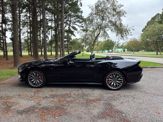 Used 2025 Ford Mustang GT Premium RWD image 6