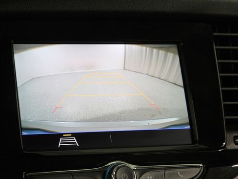 Certified 2022 Buick Encore Preferred w/ Safety Package image 12