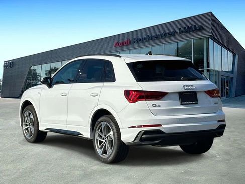 Certified 2025 Audi Q3 2.0T Premium w/ Convenience Plus Package AWD/4WD image 4