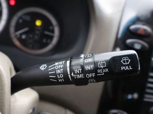 Used 2004 Toyota Sienna LE FWD image 24
