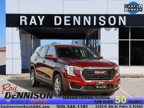 Used 2024 GMC Terrain SLE image 1
