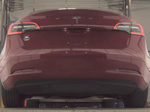 Used 2018 Tesla Model 3 Long Range image 7