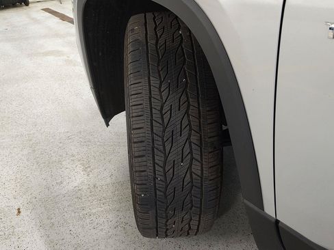 Used 2019 Chevrolet Traverse LT w/ LT Premium Package FWD image 33