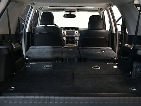 Used 2016 Toyota 4Runner SR5 Premium image 74