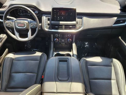 Used 2022 GMC Yukon XL SLT w/ SLT Premium Package AWD/4WD image 10