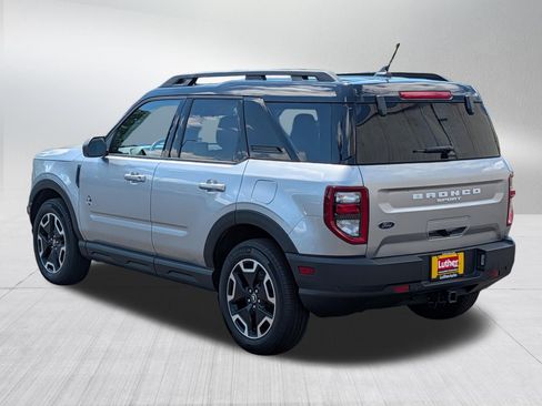 Used 2023 Ford Bronco Sport Outer Banks w/ Tech Package AWD/4WD image 5