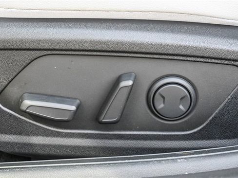 New 2026 Hyundai Elantra Limited image 23