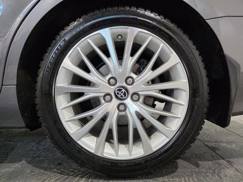 Used 2019 Toyota Camry XLE image 23