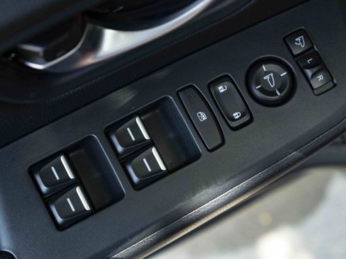 Used 2026 Honda Pilot Black Edition image 39