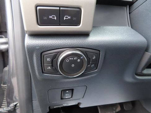 Used 2022 Ford F250 Lariat w/ Chrome Package image 33