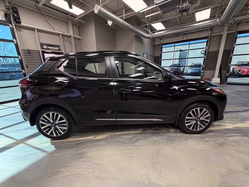 Used 2023 Nissan Kicks SR FWD image 28