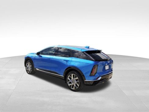 New 2026 Cadillac Optiq Luxury 1 image 3