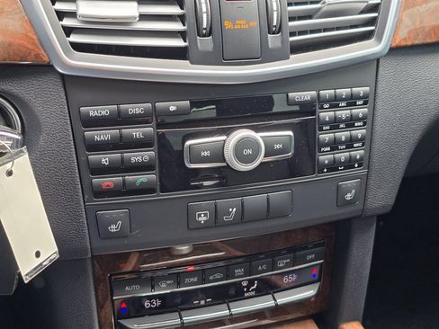 Used 2012 Mercedes-Benz E 350 Sedan image 24