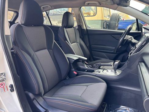 Used 2019 Subaru Crosstrek 2.0i Premium w/ Eyesight System image 16