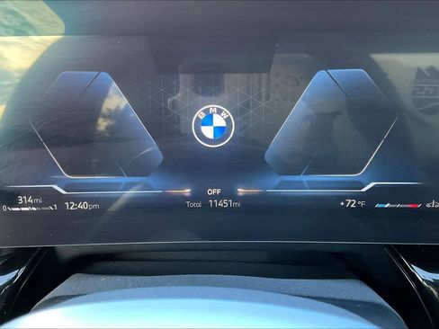 Used 2025 BMW X2 xDrive28i w/ Premium Package image 23