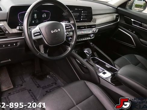 Certified 2025 Kia Telluride EX FWD image 12