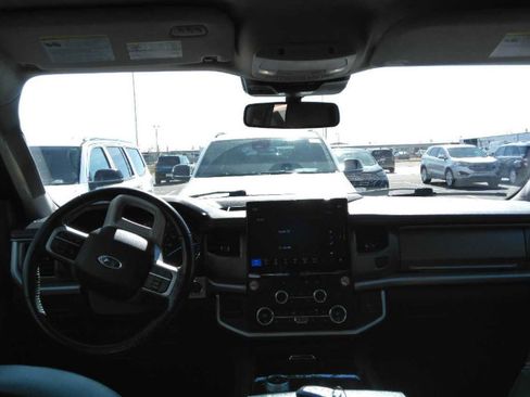 Used 2024 Ford Expedition Max XLT AWD/4WD image 10