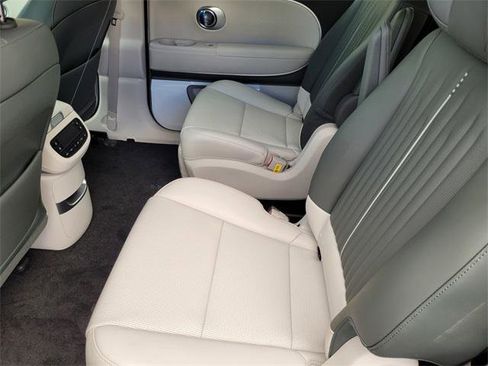 New 2026 Hyundai Ioniq 9 Calligraphy image 13