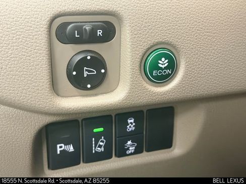 Used 2016 Honda Pilot Touring image 17