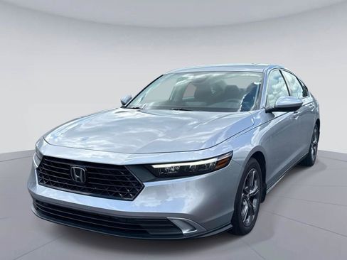 Certified 2023 Honda Accord EX image 8