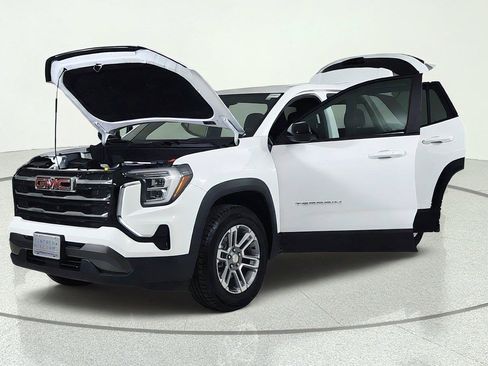 Used 2026 GMC Terrain Elevation AWD/4WD image 10