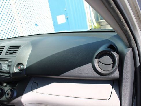 Used 2012 Toyota RAV4 FWD w/ Value Pkg image 10