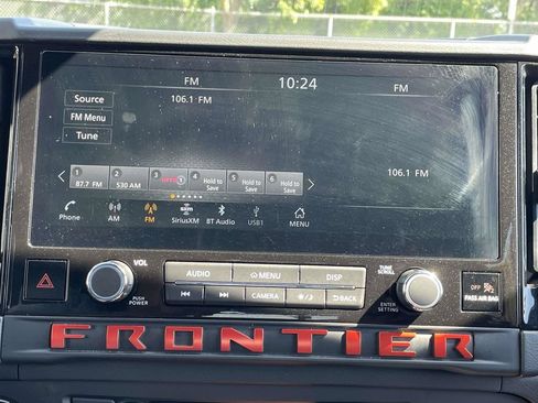 Used 2025 Nissan Frontier PRO-4X AWD/4WD image 35