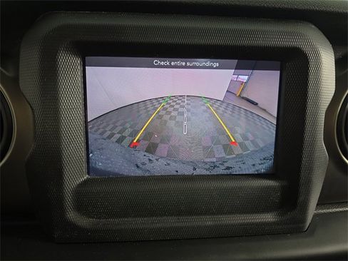 Used 2020 Jeep Wrangler Unlimited Sport image 15