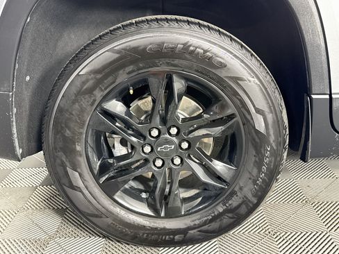 Used 2024 Chevrolet Traverse LS w/ Midnight/Sport Edition FWD image 31