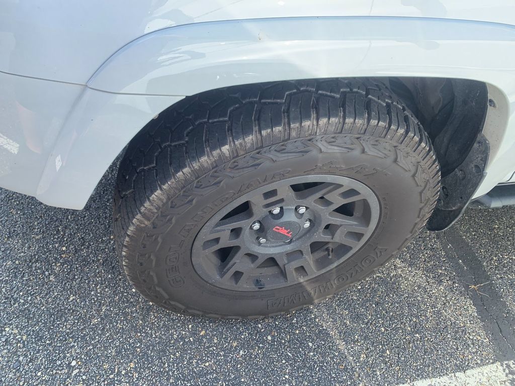 Used 2024 Toyota 4Runner TRD Off-Road Premium w/ Off Road Premium Plus Package AWD/4WD image 7