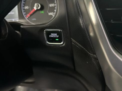 Used 2017 GMC Acadia SLE FWD image 15