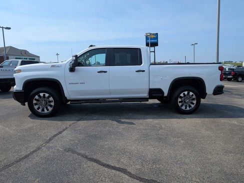 Used 2025 Chevrolet Silverado 2500 Custom w/ Custom Convenience Package AWD/4WD image 11