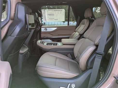 New 2025 Lincoln Navigator Black Label image 13