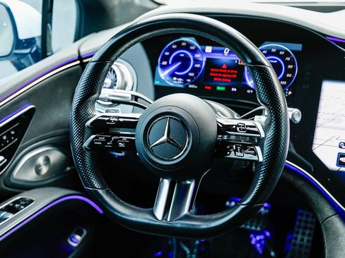 Certified 2022 Mercedes-Benz EQS 580 4MATIC Sedan image 13