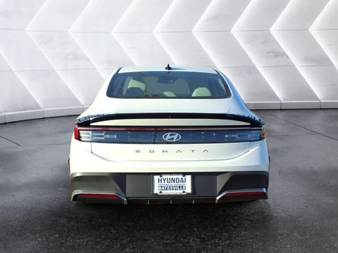 New 2025 Hyundai Sonata SE image 4