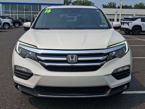 Used 2016 Honda Pilot Touring image 2