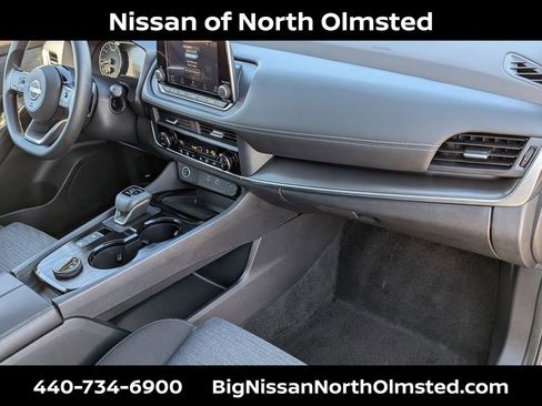 Certified 2023 Nissan Rogue SV image 24