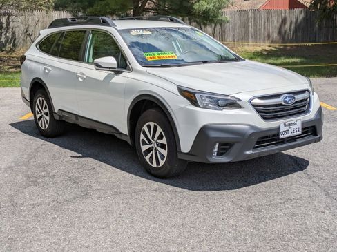 Used 2022 Subaru Outback Premium AWD/4WD image 1