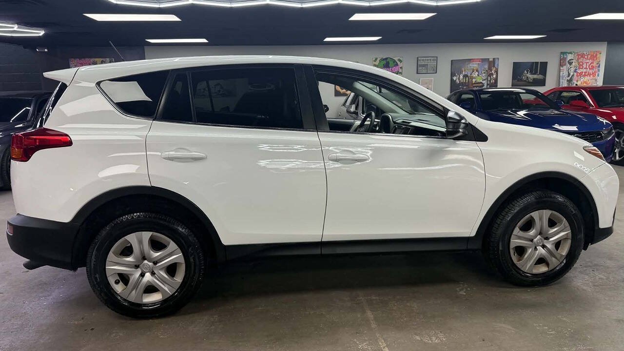 Used 2015 Toyota RAV4 LE FWD image 5