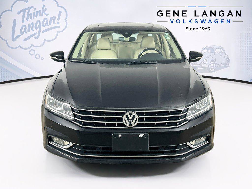 Used 2017 Volkswagen Passat 1.8T SEL Premium FWD image 2