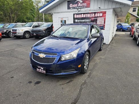 Used 2013 Chevrolet Cruze LS FWD image 4