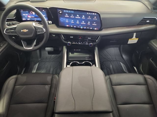 New 2026 Chevrolet Suburban LT w/ Comfort Package AWD/4WD image 2