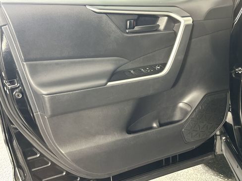 Used 2024 Toyota RAV4 LE image 32