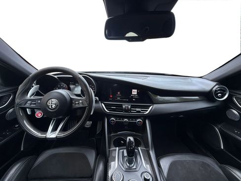 Used 2018 Alfa Romeo Giulia Quadrifoglio w/ Driver Assist Dynamic Package RWD image 23