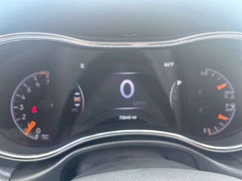 Used 2019 Jeep Cherokee Limited AWD/4WD image 18