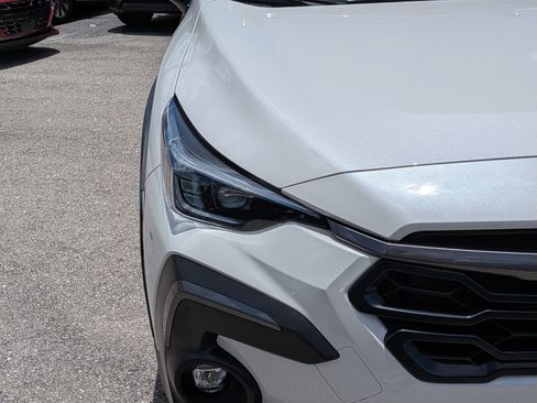 Used 2025 Subaru Crosstrek 2.5i Limited AWD/4WD image 9