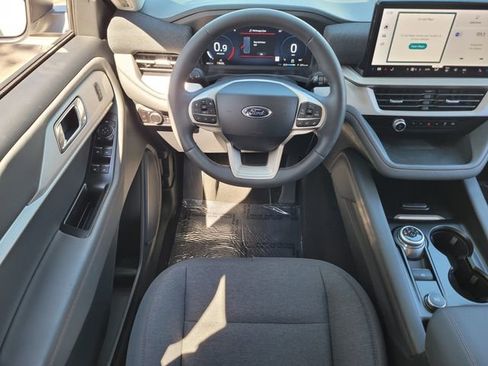 Certified 2025 Ford Explorer Active image 14