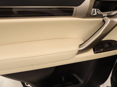 Used 2020 Lexus GX 460 Luxury w/ Off Road Package AWD/4WD image 19