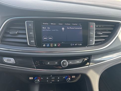 Used 2024 Buick Enclave Essence w/ Sport Touring Edition image 28